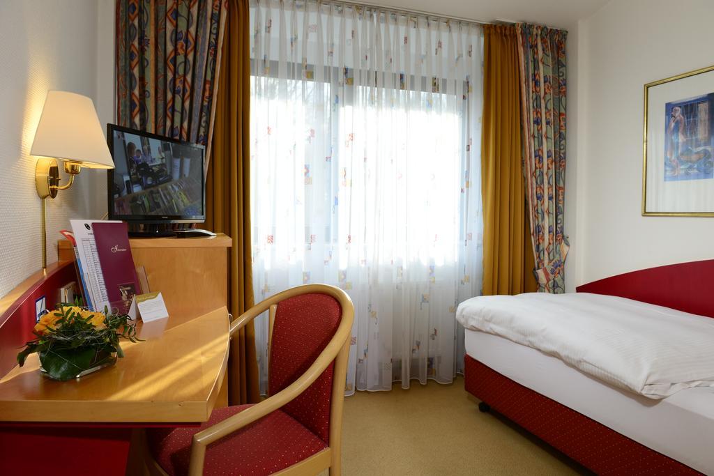 Hotel Spiegel Köln Ngoại thất bức ảnh
