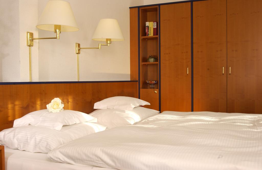 Hotel Spiegel Köln Ngoại thất bức ảnh